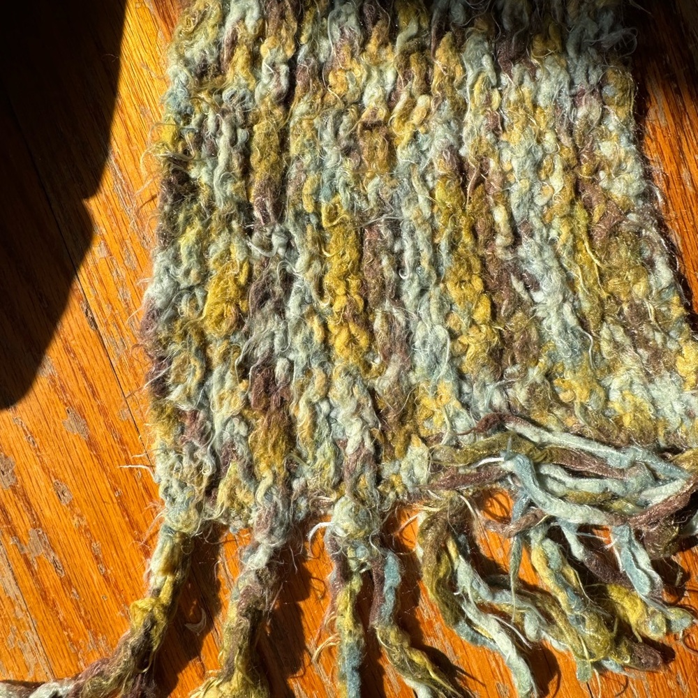 VINTAGE Y2K 90s Steve Madden Scarf with Fringe